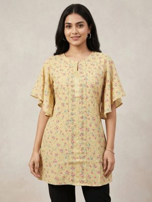 হালকা বেইজ রং এর শর্ট  টপস