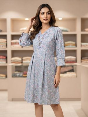 হালকা আকাশি নীল (লাইট স্কাই ব্লু) কালার টপ্স